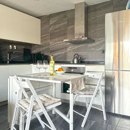 Stylish Close By The Sea Апартаменти Бенальмадена